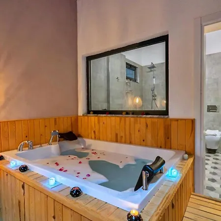 Saribelen Village 2 Bedroom 8869 ヴィラ